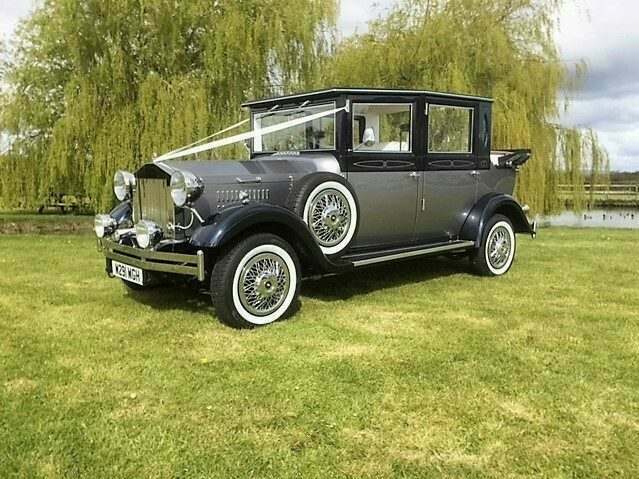 Viscount Vintage Wedding Car