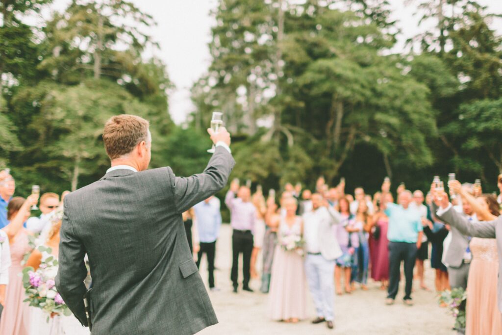 wedding speech outdoors 